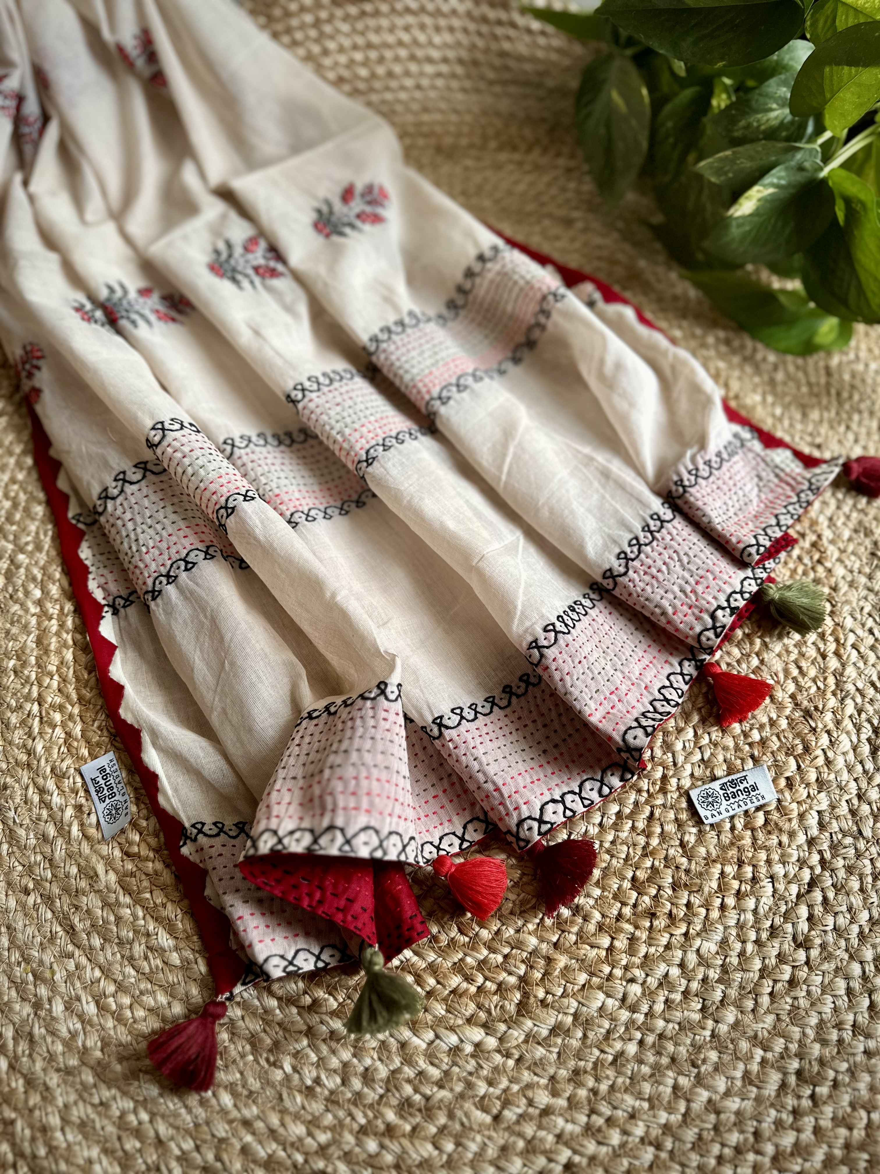 mayurakkhi (maroon paar)
